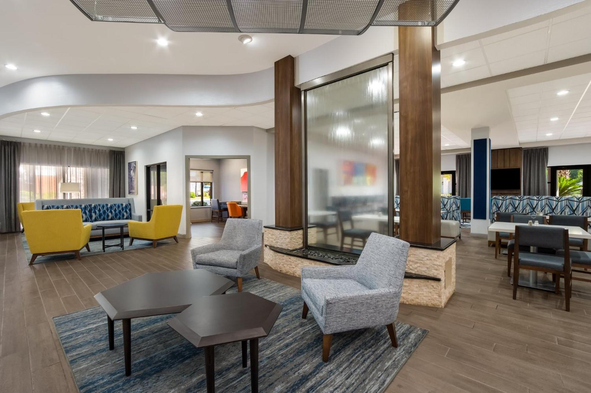 Holiday Inn Express & Suites Lexington By Ihg Kültér fotó